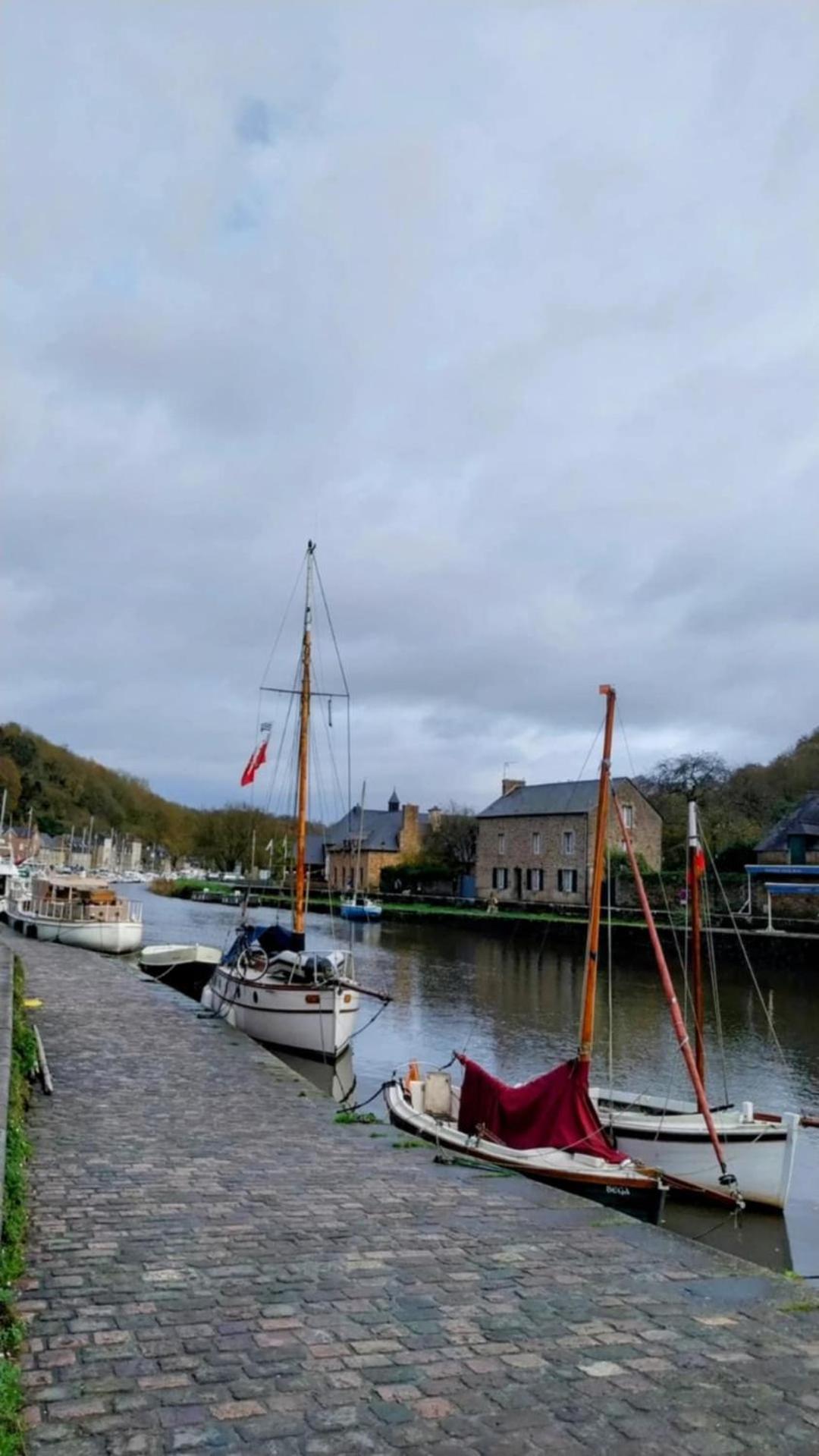 Balade Sur Le Port Lägenhet Dinan Exteriör bild